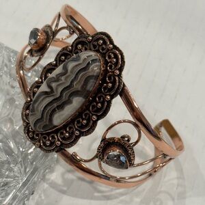 🆕 Vintage-Inspired Crazy Lace Agate & White Topaz Adjustable Copper Cuff